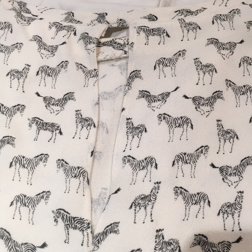H&M cap sleeve blouse with zebra print, 8/ Medium - Picture 7 of 7